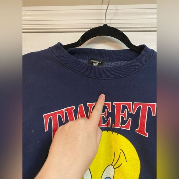 Vintage Tweety Graphic Warner Brothers Cotton Retro Crewneck Sweater - Picture 6 of 12